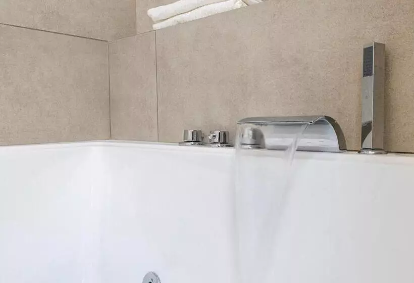 اتاق استاندارد با وان آب گرم, B&b De I Bravi