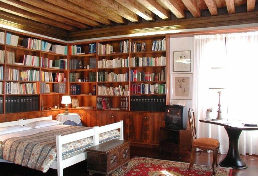 اتاق استاندارد, At Home A Palazzo