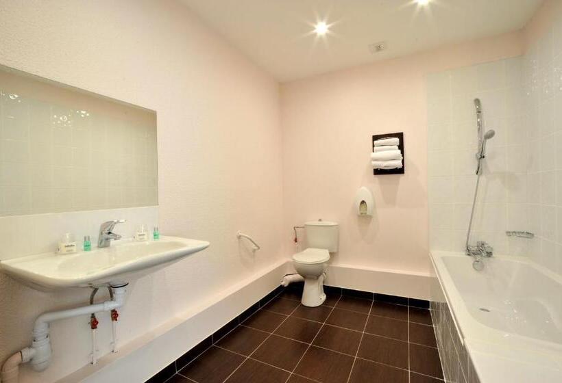 四人高级间, Brit Hotel Lyon Nord Dardilly