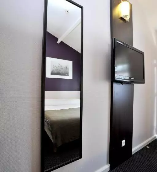 スーペリアの４人部屋, Brit Hotel Lyon Nord Dardilly