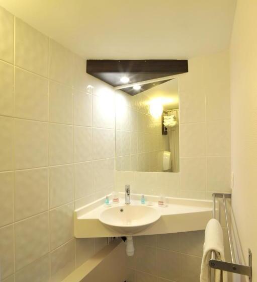 수피리어 트리플 룸, Brit Hotel Lyon Nord Dardilly