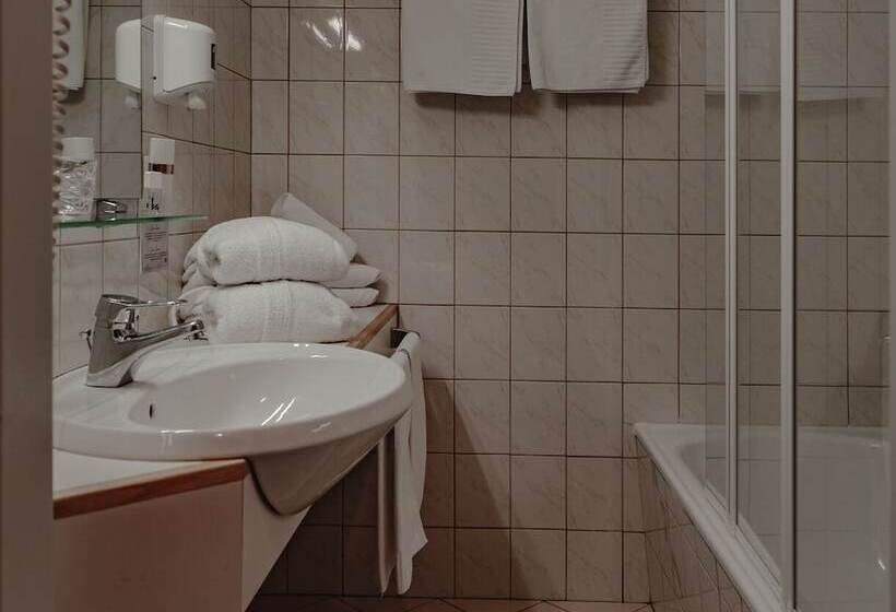 חדר סטנדרט עם מרפסת, Kathrin