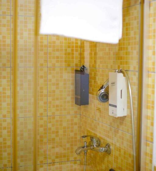 豪华房间, Ave Maria