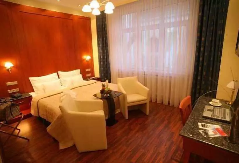 اتاق لوکس, Corvinus Vienna   Newly Renovated