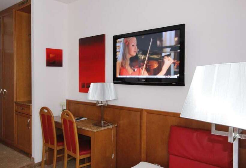 اتاق لوکس, Corvinus Vienna   Newly Renovated