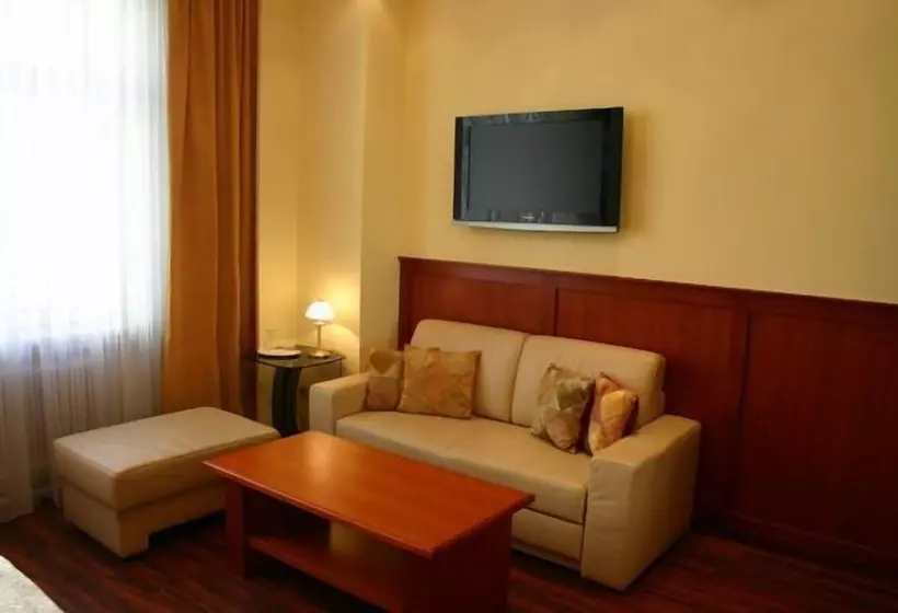 اتاق لوکس, Corvinus Vienna   Newly Renovated