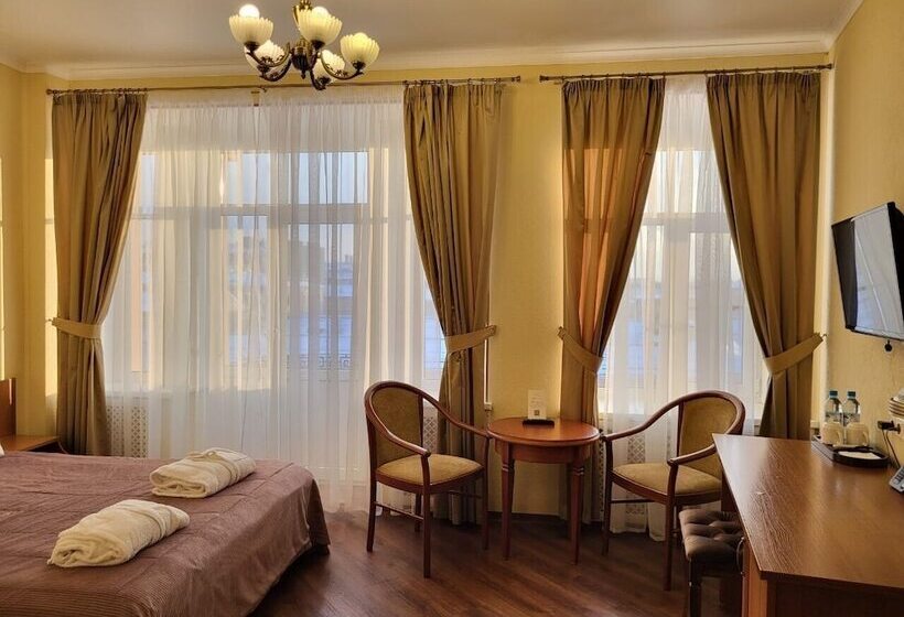 اتاق استاندارد, Gogol