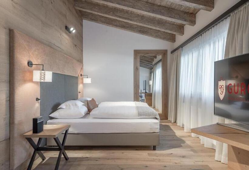 סוויטת ג'וניור דלוקס, Gurglhof Superior