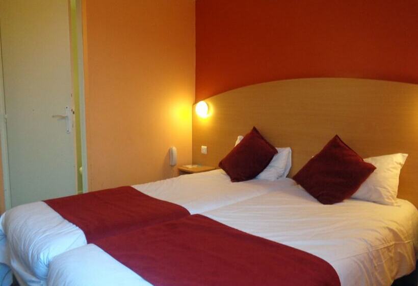 غرفة قياسية, Initial By Balladins Roissy / Saintmard