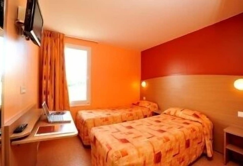 غرفة قياسية, Initial By Balladins Roissy / Saintmard