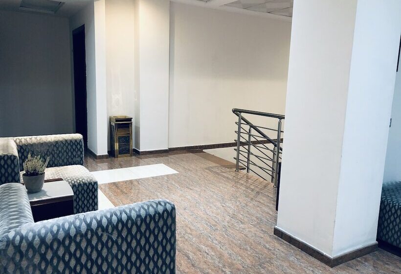 패밀리 룸, Kompleksi Arifi