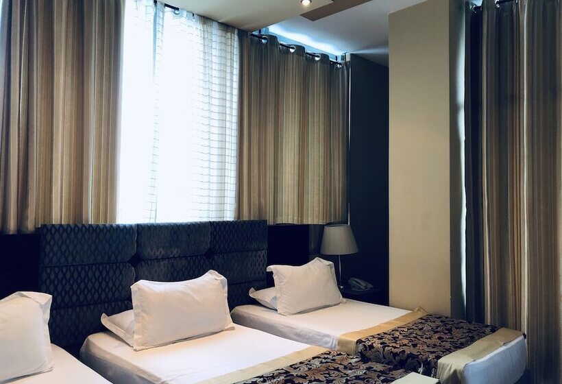 패밀리 룸, Kompleksi Arifi