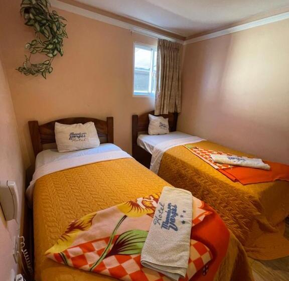 اتاق اکونومی, Muevete Por Vargas