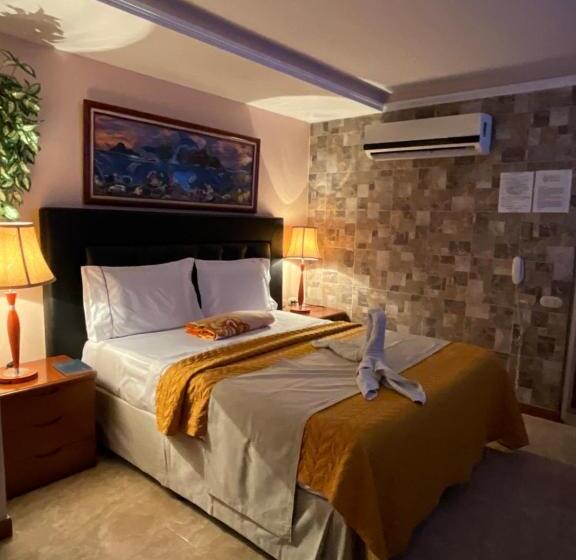 استودیوی لوکس, Muevete Por Vargas