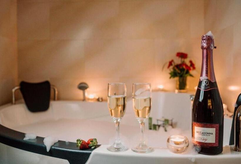 이그제큐티브 스위트, Nobility