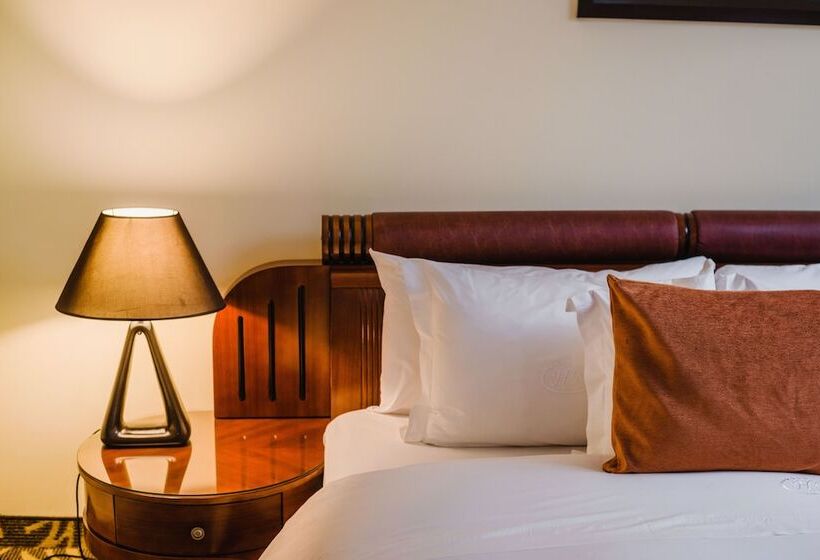 이그제큐티브 스위트, Nobility