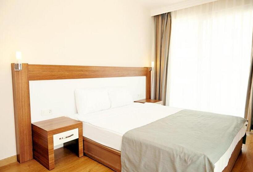 Трехместный Номер Стандарт Interior, Numa Konaktepe Hotel   All Inclusive