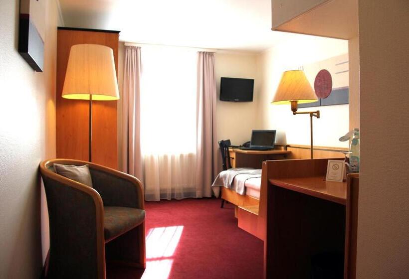 غرفة قياسية فردية, Riezler Hof