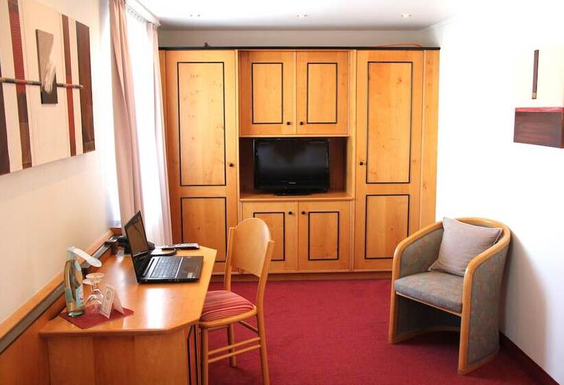 غرفة قياسية, Riezler Hof