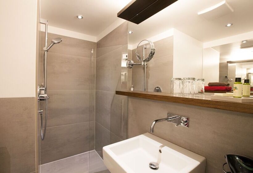 스탠다드 룸, Stern Am Rathaus