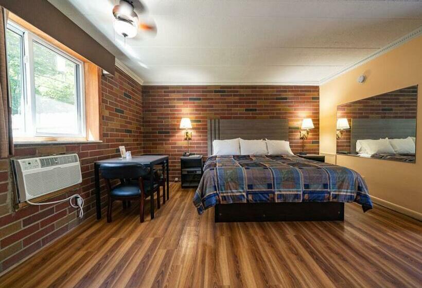 キングサイズベッドのスタンダードルーム, Fellows Creek Lodge