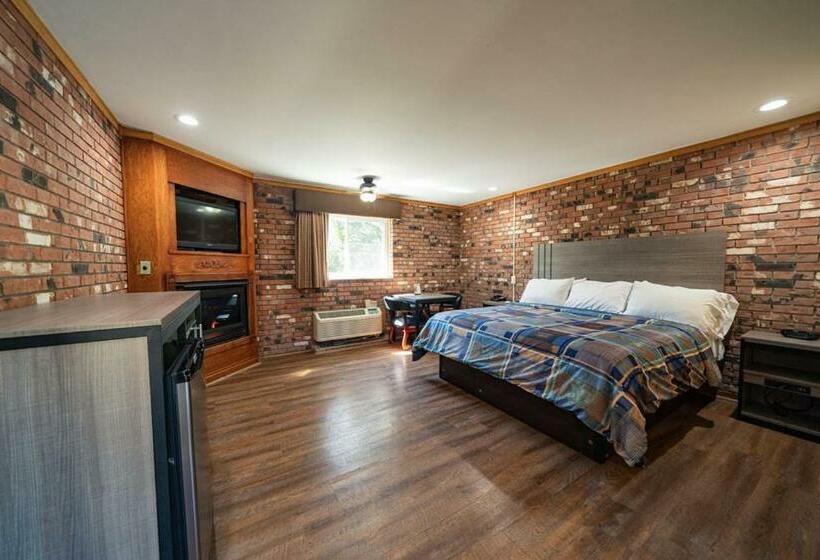 キングサイズベッドのスタンダードルーム, Fellows Creek Lodge