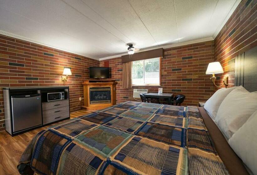 キングサイズベッドのスタンダードルーム, Fellows Creek Lodge