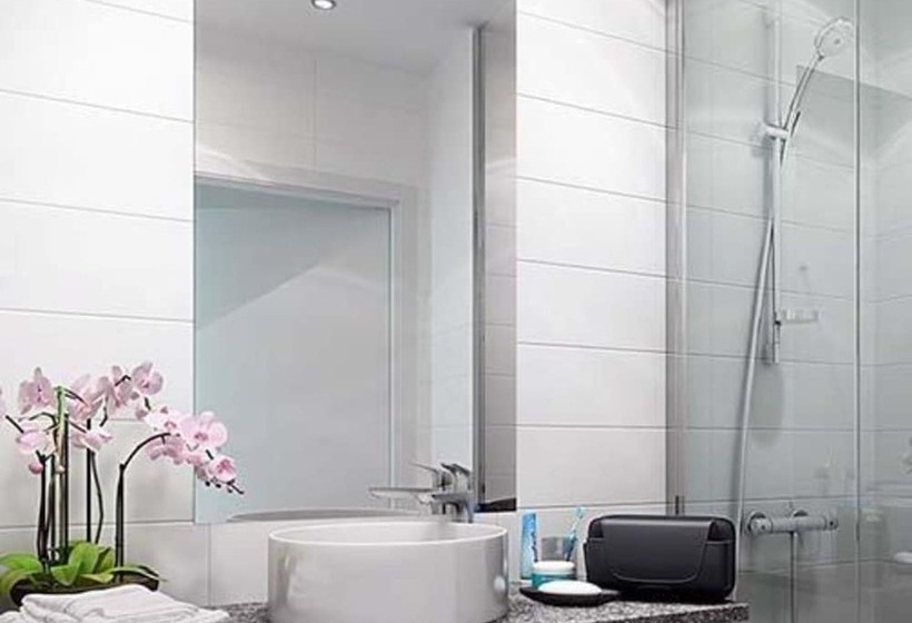 Семейный Номер, Quality Hotel Strawberry Arena