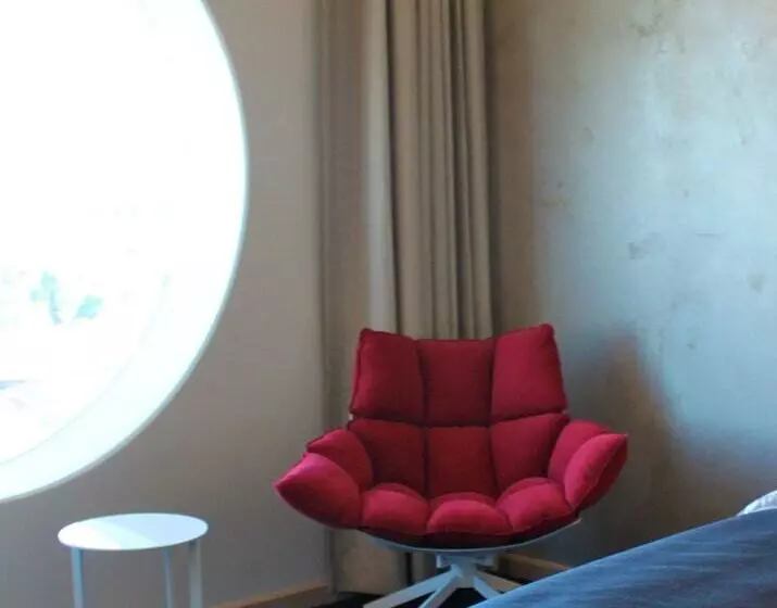 ファミリールーム, Quality Hotel Strawberry Arena