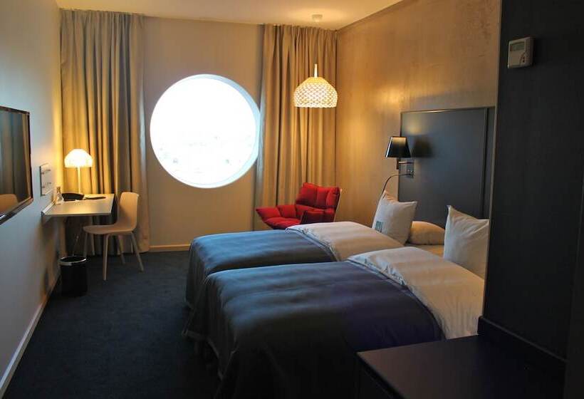 Номер Стандарт, Quality Hotel Strawberry Arena