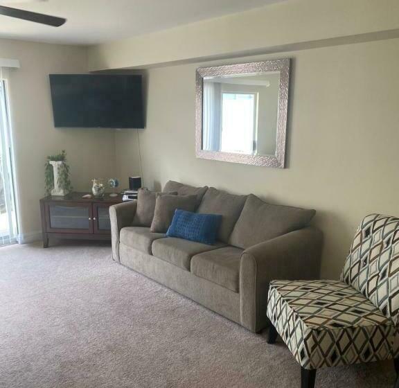 آپارتمان 2 خوابه, Oak Shores