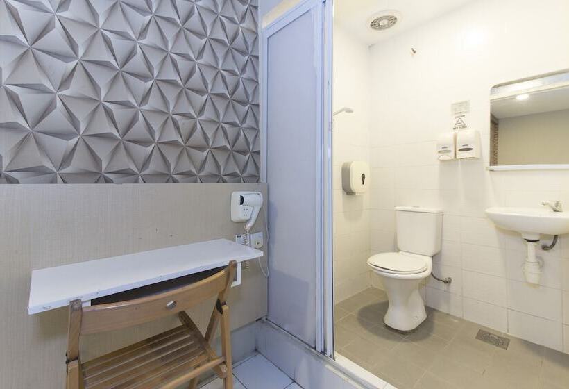 اتاق استاندارد چهار تخته, Simms Boutique Hotel Bukit Bintang