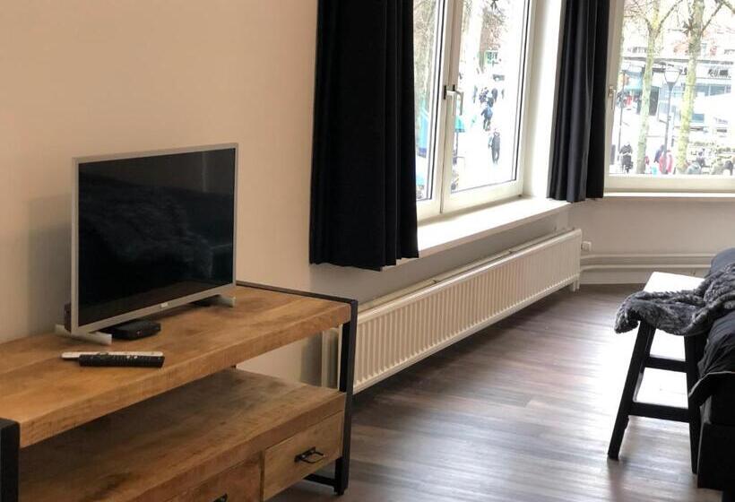 اتاق لوکس با بالکن, Bnb Grand Café Prins Bernhard