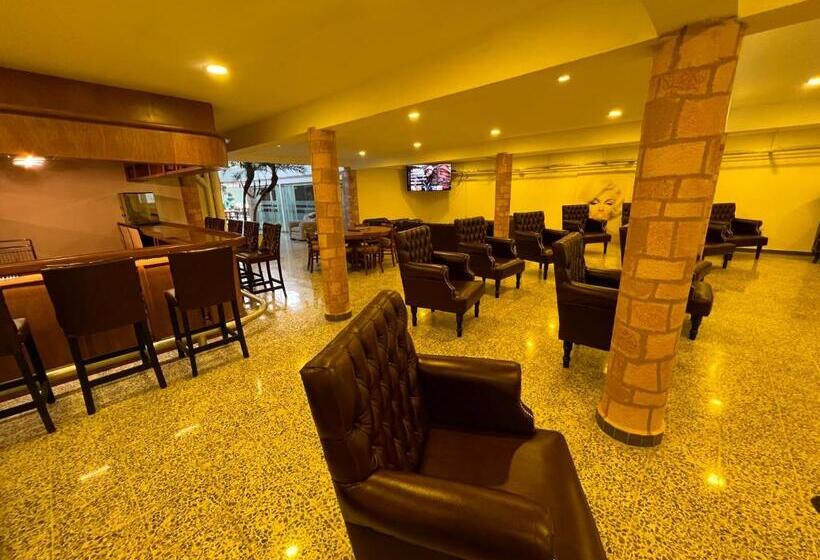 اتاق لوکس, Downtown Treasure Place