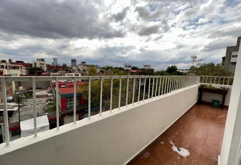 Апартаменты 1 Спальня с Террасой, Downtown Treasure Place