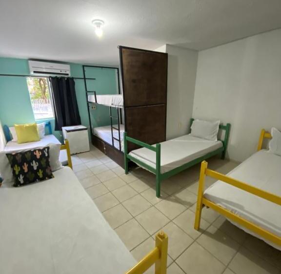 ルームシェアのワンベッド, Pousada E Hostel Pernambucana