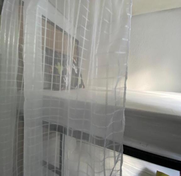 ルームシェアのワンベッド, Pousada E Hostel Pernambucana