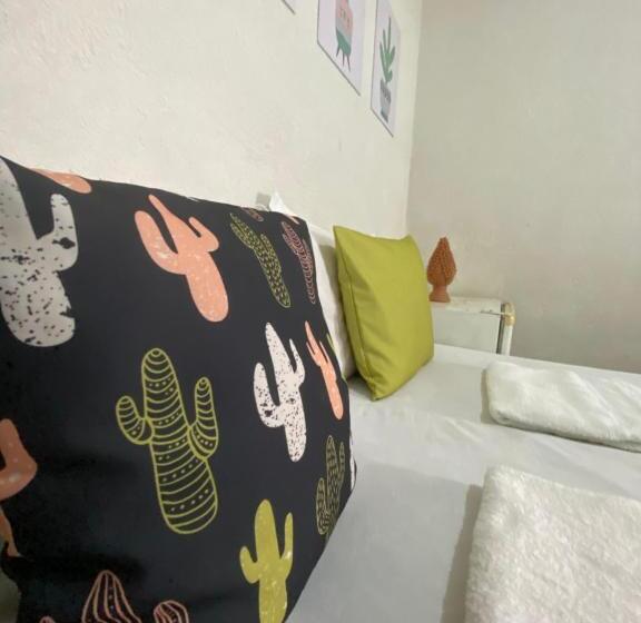 スタンダードトリプルルーム, Pousada E Hostel Pernambucana