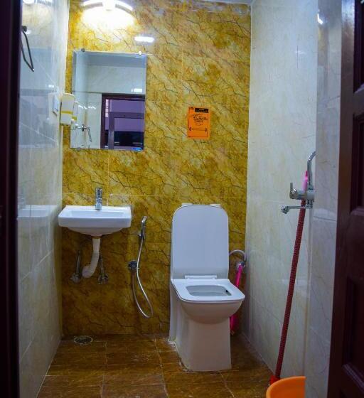 اتاق لوکس, Raahi Backpacker S Hostel