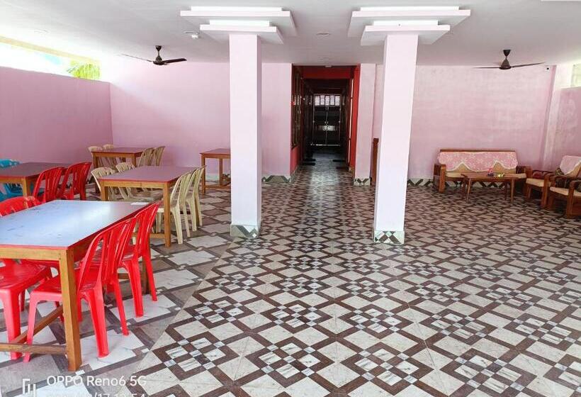 Pokój Standard, Anish