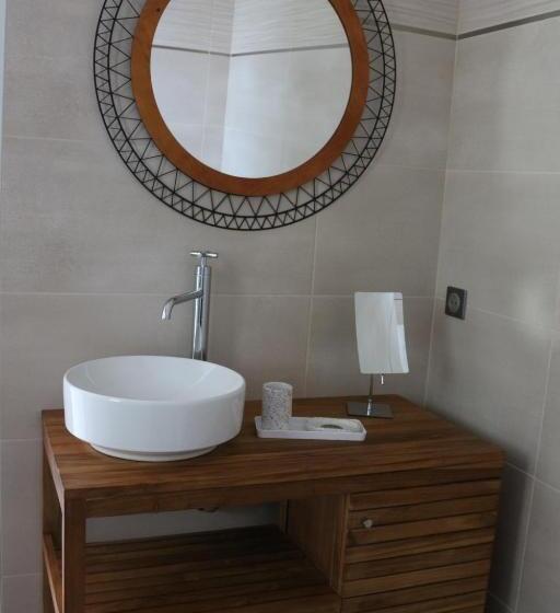 اتاق استاندارد با تخت بزرگ, Villa Mady Adultes Only