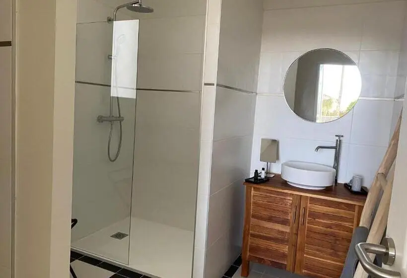 اتاق استاندارد با چشم‌انداز دریا, Villa Mady Adultes Only