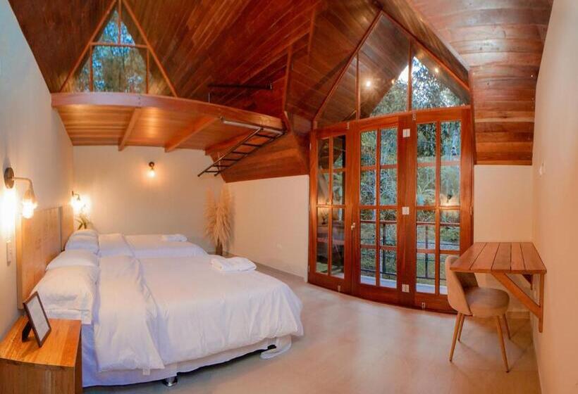 اتاق کلاسیک چهارنفره, Kantu Garden Lodge