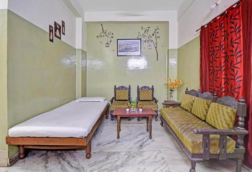 Triple Classic Room, O Ashirwad