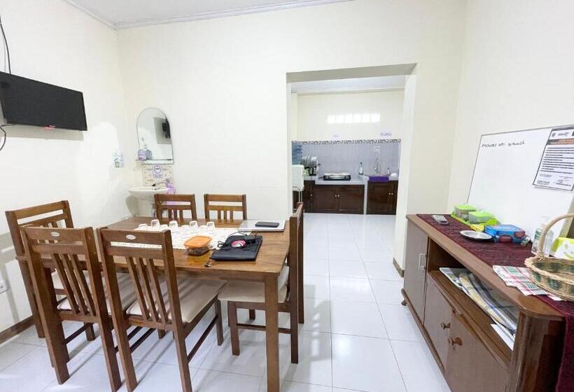 Номер Стандарт, Rumah Umi Awr