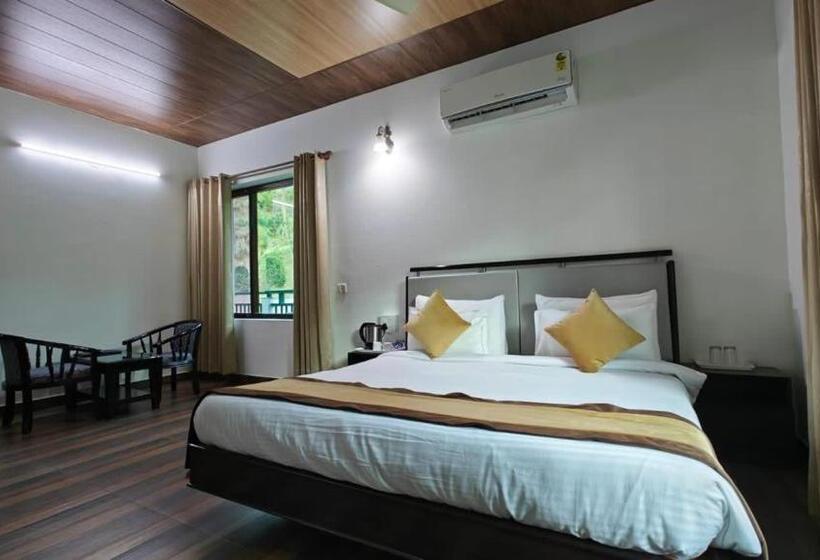 Villa 1 Makuuhuone Puutarhanäkymä, Pineland Resorts & Chalets Kasauli