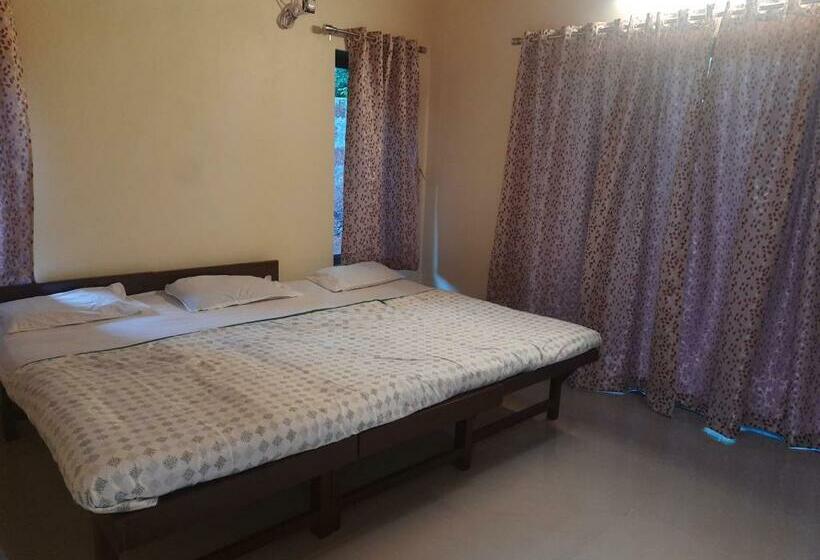 Номер Стандарт, Triskelion   Bed And Breakfast, Family Home Stay By Joshi Brothers