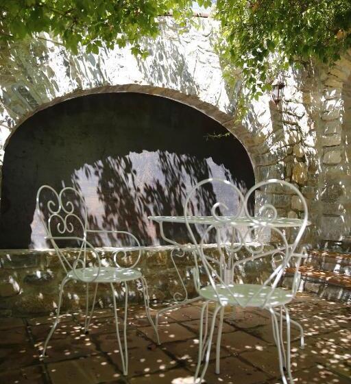 带大床的高级房间, L Amourier Chambres D Hôtes Pour Amoureux Avec Jacuzzi Ou Baignoire Xxl