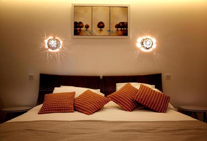 디럭스 룸 킹사이즈 침대, L Amourier Chambres D Hôtes Pour Amoureux Avec Jacuzzi Ou Baignoire Xxl