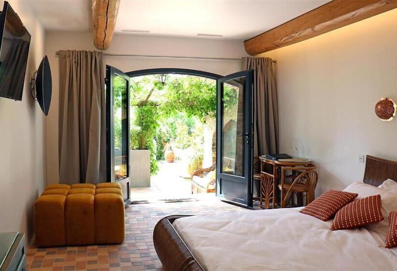 带大床的高级房间, L Amourier Chambres D Hôtes Pour Amoureux Avec Jacuzzi Ou Baignoire Xxl